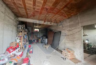 Casă cu 7 camere cu Canalizare în Dobrinești - 12