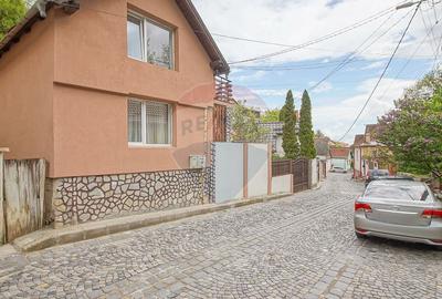 Casă individuală cu 4 camere cu Teren 130 Mp în Schei - 2