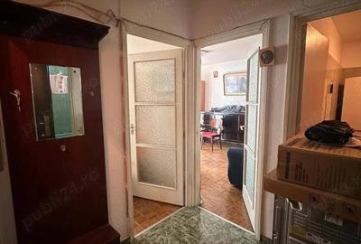 PROPRIETAR - Vand Apartament 2 camere, decomandat, 44 mp ?os. Giurgiului nr 117, sector 4. - 2