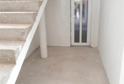 Casă cu 5 camere cu Teren 900 Mp în Tileagd - 8
