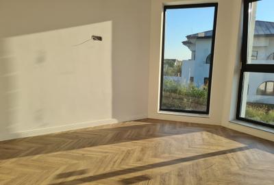 Otopeni-Casa in Triplex - 2