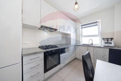 Apartament cu 2 camere decomandat, mobilat în Tractorul - 3