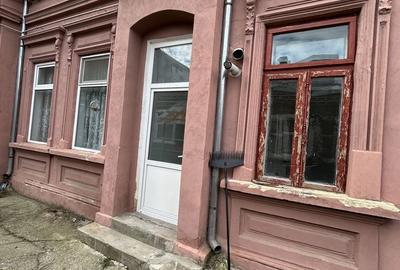 Casă cu 4 camere cu Teren 300 Mp în Școlilor - 10