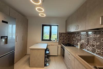 Casa cu 4 camere, 93mp utili, P+1, teren total 327mp - zona Giroc - 15