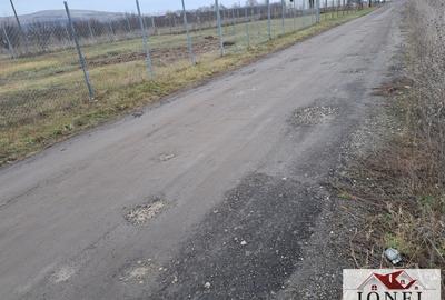 Teren Construcții intravilan de 392 mp, în Est - 1