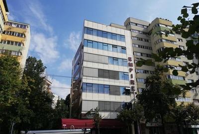 Cladire de birouri de vanzare - 1