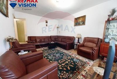 Apartament cu 3 camere decomandat în Valea Rosie - 1
