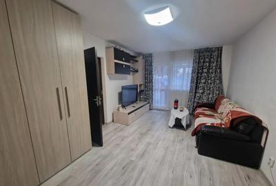Apartament 2 camere decomandat - zona Centrul Civic - 2