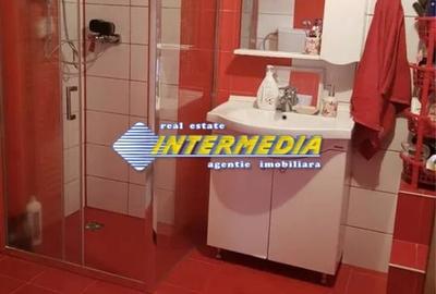 Casă individuală cu 8 camere cu Teren 250 Mp în Central - 2