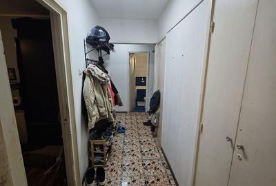 Carrefour Grand Arena decomandat Sector 4 - 6