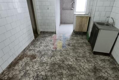 Apartament cu 4 camere decomandat în Călărași - 12