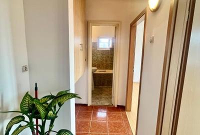 Apartament 3 Camere - Decomandat - zona Vasile Aaron - 3
