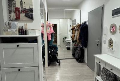 Apartament cu 2 camere decomandat, mobilat în Tractorul - 7