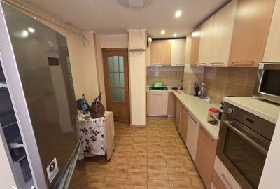Apartament cu 3 camere în E3 - 11