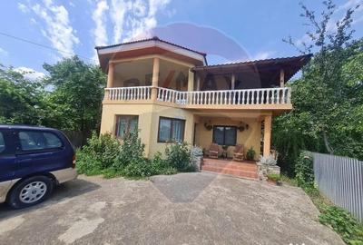 Casă cu 6 camere cu Teren 1649 Mp în Jorăști - 8