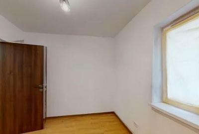 Apartament cu 2 camere semidecomandat în Berceni