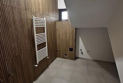 Casă cu 4 camere cu Teren 118 Mp în Central - 2