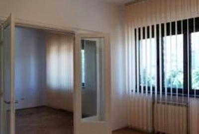 Penthouse cu 5 camere, mobilat în Amzei - 16
