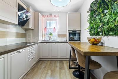 Apartament cu 3 camere decomandat, mobilat în Tractorul - 19