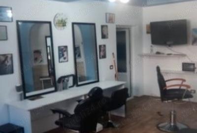 Spațiu comercial, de 50 mp, în Central - 8