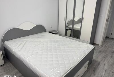 Apartament cu 2 camere decomandat în Micro 6 - 11