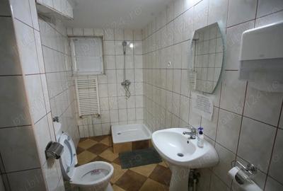 Spațiu comercial, de 142 mp, în Central - 7
