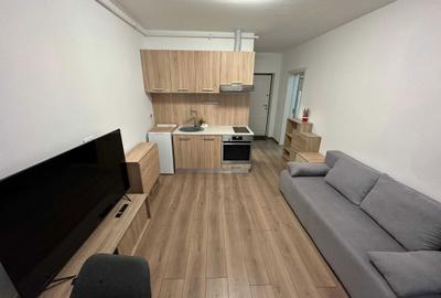 Garsonieră decomandată în Central