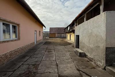 Casă cu 5 camere în Chirpăr - 1