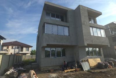 Casă cu 4 camere cu Teren 200 Mp în Central - 20