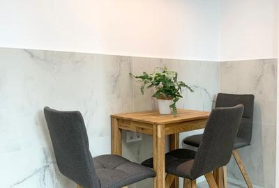 Apartament cu 2 camere decomandat în Cornișa - 4