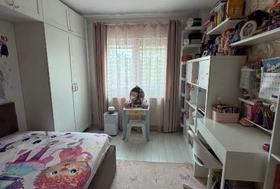 Apartament cu 3 camere decomandat în Traian - 13