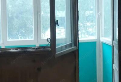 Apartament cu 3 camere semidecomandat în Central - 3