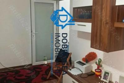 Apartament cu 3 camere semidecomandat în Big - 10