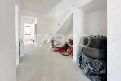 Casă cu 5 camere cu Teren 265 Mp în Central - 10