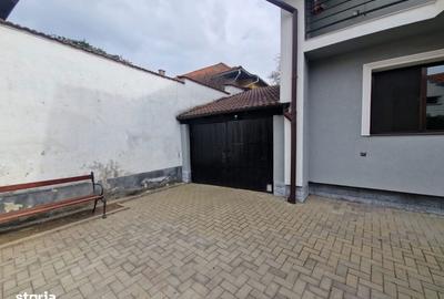 Casă cu 5 camere cu Teren 367 Mp în Central - 1