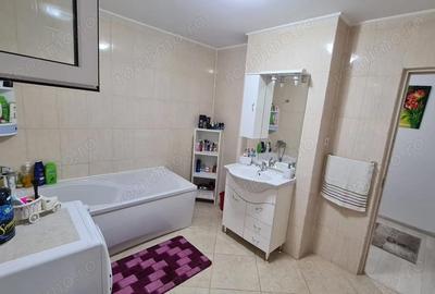 Apartament cu 3 camere semidecomandat în Central - 8