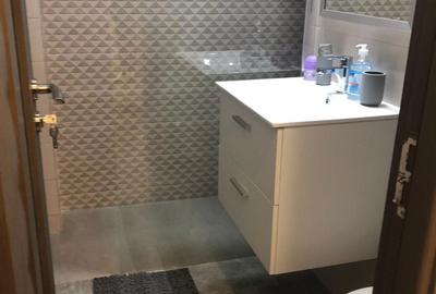 Garsonieră decomandată în Barieră - 8