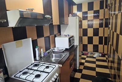 Apartament cu 2 camere nedecomandat, mobilat în Micro II - 18