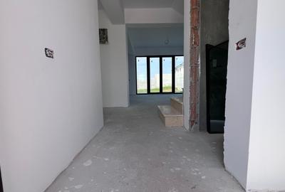 Casă individuală cu 4 camere cu Canalizare în Domnești - 7