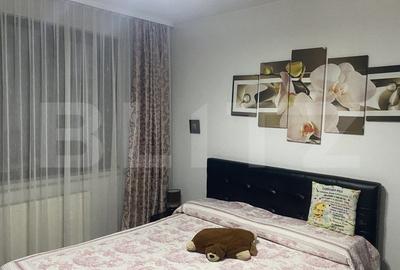 Apartament cu 3 camere semidecomandat, mobilat în Exterior Vest