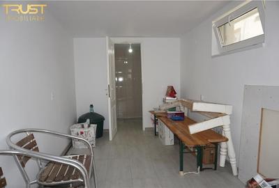 Casa individuala P+1E, curte, gradina, zona bloc Lama - 35