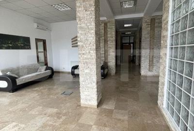 Spațiu comercial, de 180 mp, în Centura - 4