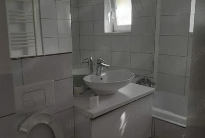 Apartament cu 2 camere decomandat în Medicină