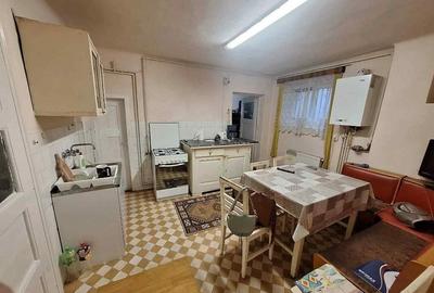 Apartament 3 camerere, decomandat - zona Central. - 9