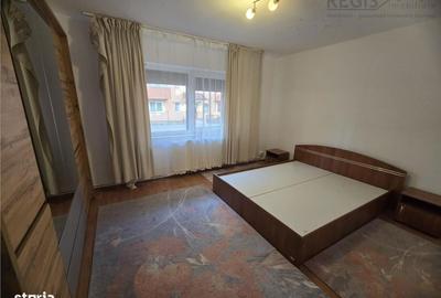 Apartament cu 3 camere, mobilat în Florilor