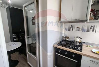 Apartament cu 2 camere semidecomandat, mobilat în Craiovița Nouă - 4