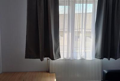Garsonieră semidecomandată în Micro 9 - 14
