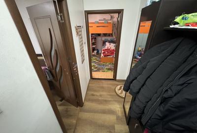 Apartament cu 3 camere decomandat, mobilat în CET - 8