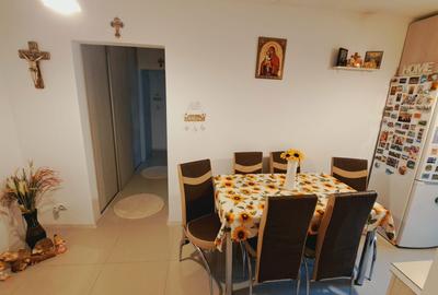 Apartament cu 3 camere decomandat în Decebal - 8