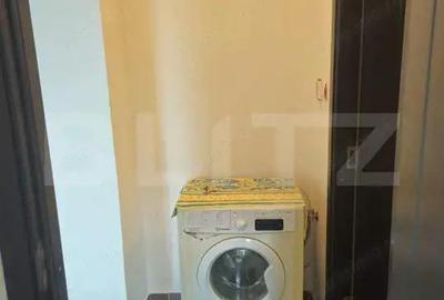 Apartament de vanzare, cu 2 camere, 33 mp, zona Piata 1 Mai - 5